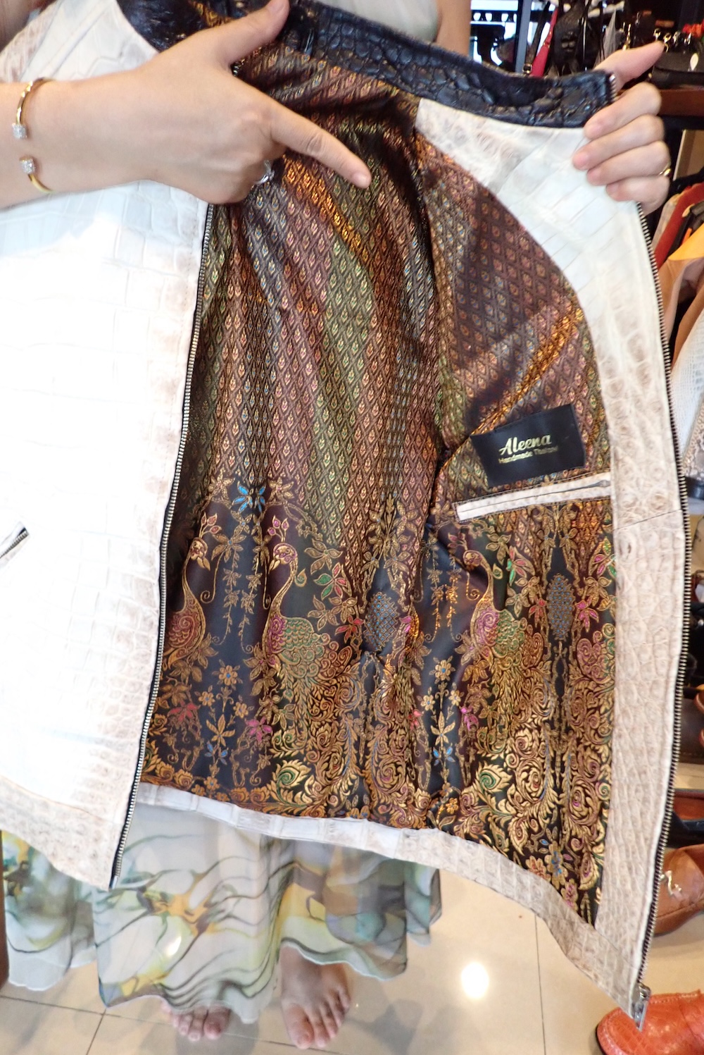  crocodile bag leather bangkok 